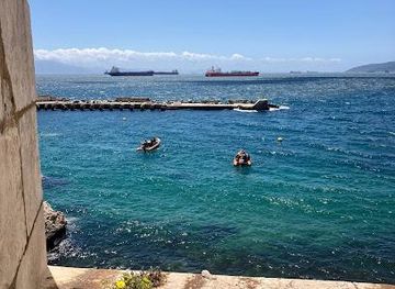 gibraltar/gibraltar/attraction/rosia-bay