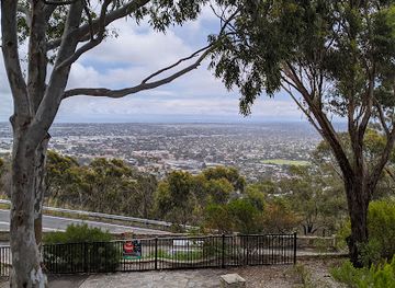 australia/adelaide/glenelg/attraction/windy-point-lookout