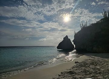 curacao/boka-tabla/attraction/flying-rock