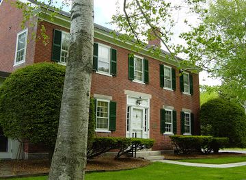 new-hampshire/central-new-hampshire/attraction/the-bridges-house