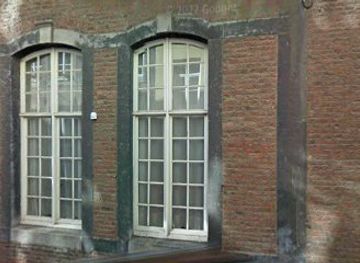 belgium/namur/attraction/statue-aus-stuhlen