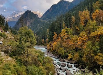 india/himachal-pradesh/attraction/barshaini-waterfall