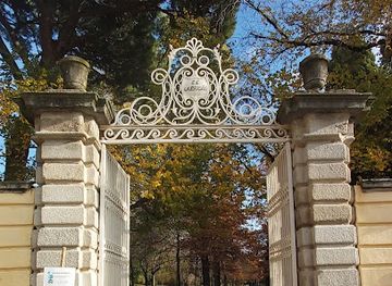 spain/madrid-community/attraction/el-capricho-park