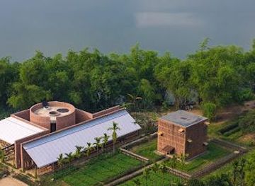 vietnam/tam-ky/attraction/xuong-dat-nung-le-duc-ha-le-duc-ha-terra-cotta-workshop