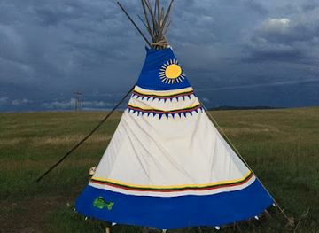 wyoming/devils-tower-national-monument/attraction/devils-tower-tipi-camping