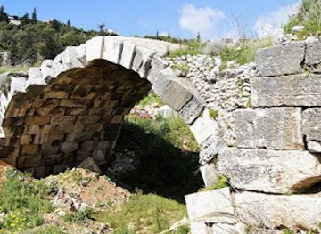 lebanon/keserwan-district/attraction/maamelten-roman-bridge