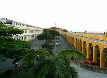 colombia/cartagena/el-laguito/attraction/las-bovedas