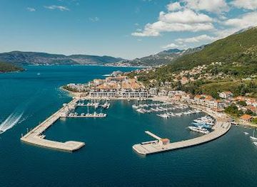 montenegro/herceg-novi/attraction/portonovi-marina