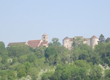 france/burgundy/attraction/chateau-de-mont-saint-jean