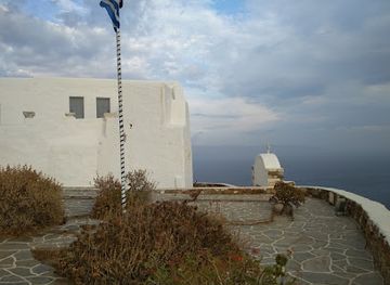 greece/paros/attraction/ieros-katholikos-naos-agioy-antwnioy-tis-padoues