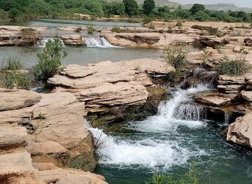 pakistan/lasbela/attraction/thado-waterfall-picnic