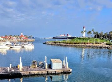 california/anaheim/attraction/waterfront