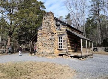 tennessee/gatlinburg/attraction/cades-cove-visitor-center