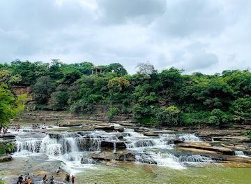 india/uttar-pradesh/attraction/lakhaniya-hills-waterfall