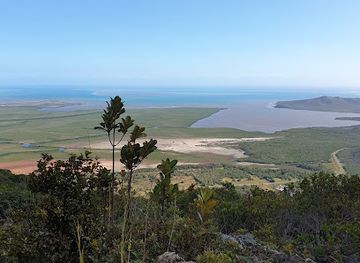 new-caledonia/hienghene/attraction/sentier-du-koniambo