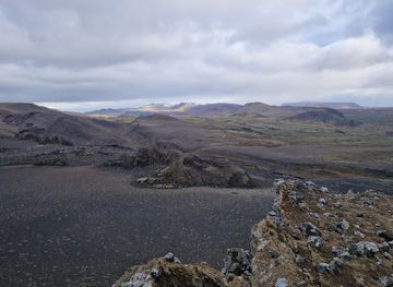 iceland/grindavik/attraction/meltunnuklif