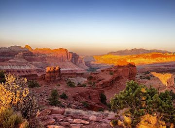 utah/torrey/attraction/sunset-point