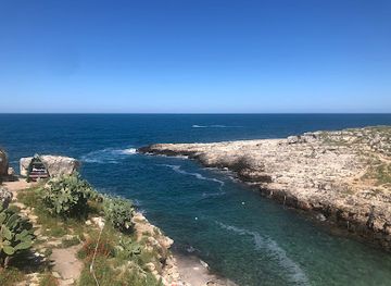 italy/apulia/attraction/scoglio-dell-eremita