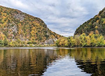 delaware/the-delaware-water-gap/attraction/kittatinny-point-visitor-center