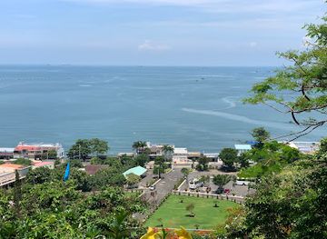 vietnam/vung-tau/vung-tau-lighthouse/attraction/den-thanh-duc-me-bai-dau