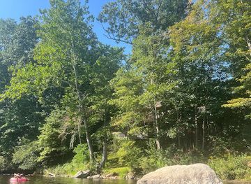 connecticut/mohawk-mountain-ski-area/attraction/farmington-river-tubing