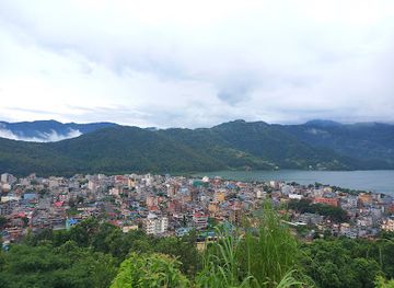 nepal/pokhara/attraction/california-hill-lakeside