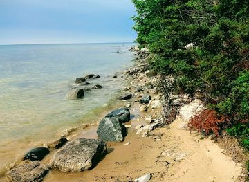 michigan/southeast-michigan/attraction/beaver-head-lighthouse