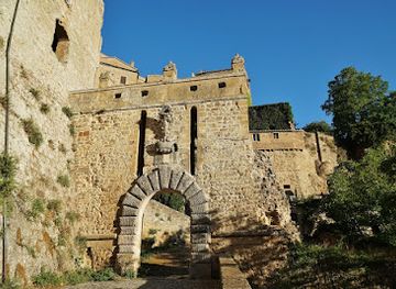 italy/maremma/attraction/porta-dei-merli