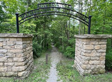 indiana/new-albany/attraction/silver-hills-historical-nature-trail-wildlife-sanctuary