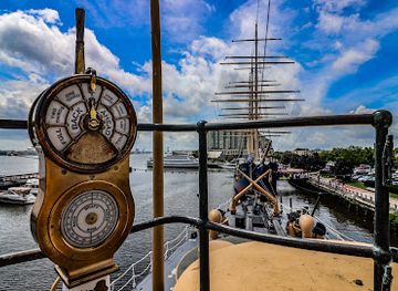 pennsylvania/southeastern-pennsylvania/attraction/cruiser-olympia-and-submarine-becuna-at-independence-seaport-museum