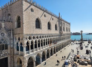 italy/venice-lido/attraction/carta-gate