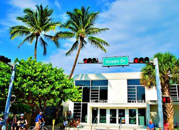 florida/miami-beach/attraction/ocean-drive-miami-beach