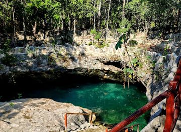 mexico/yucatan-peninsula/attraction/yax-muul