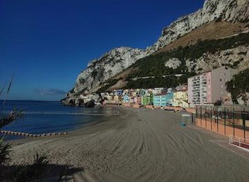 gibraltar/gibraltar/attraction/catalan-bay