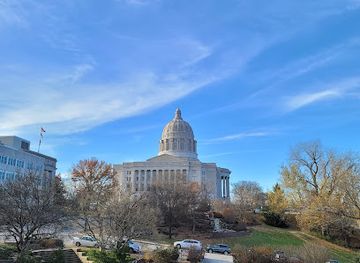 missouri/jefferson-city/attraction/carnahan-memorial-garden