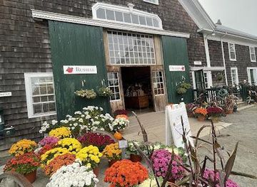 new-hampshire/seacoast-region/attraction/russell-orchards