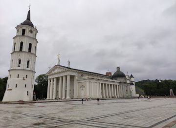 lithuania/vilnius-region/attraction/cathedral-square