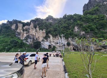 laos/xiangkhoang-province/attraction/tchao-anouvong-cave