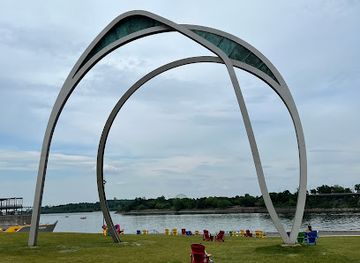 canada/monteregie/attraction/port-of-montreal-tower