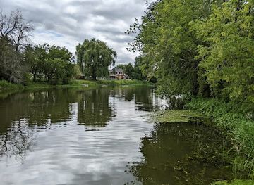 canada/lanaudiere/attraction/quai-du-parcours-de-canot-kayak-de-la-riviere-de-l-achigan