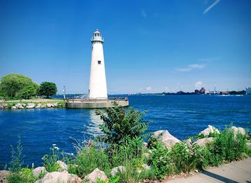 michigan/detroit/attraction/william-g-milliken-state-park-and-harbor