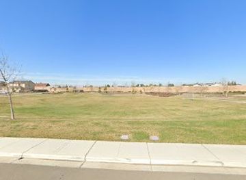 california/manteca/attraction/montebello-park