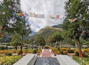 india/tawang/attraction/nyukmadung-war-memorial