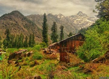 india/himachal-pradesh/attraction/kheerganga-waterfall-half-way