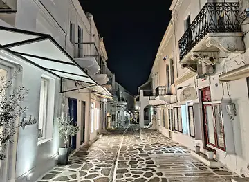 Lochagou Kourtinou 9, Paros 844 00, Grecia