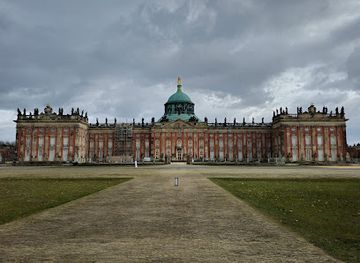 germany/brandenburg/attraction/vorhof-neues-palais