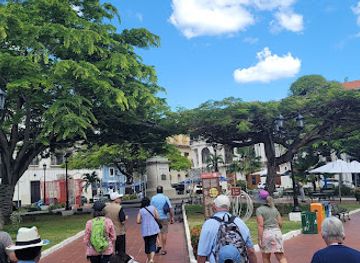 panama/panama-city/attraction/monumento-al-general-tomas-herrera