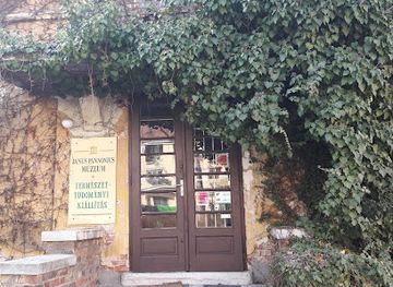 hungary/pecs/attraction/natural-history-museum