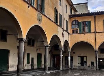 italy/lucca/attraction/piazza-delle-vettovaglie