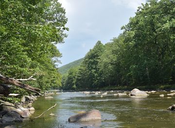 pennsylvania/bald-eagle-state-park/attraction/poe-paddy-state-park